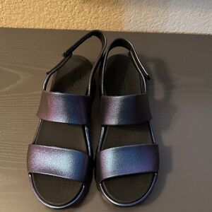 Skechers Arch Fit Metallic Blue Strappy Comfort Sandals Size 9 New Without box